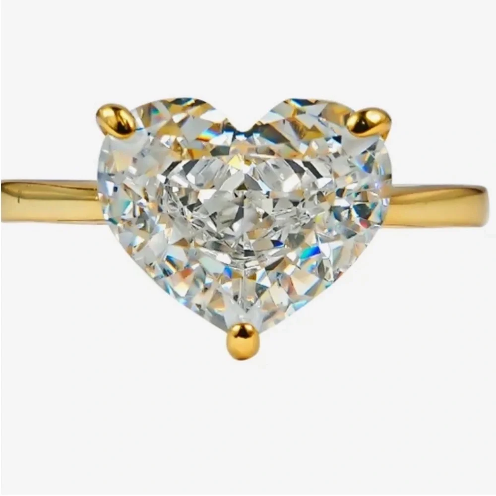 14k 2ct Heart Ring - Picture 4 of 12